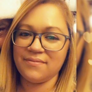 Meet your Posher, Claudia